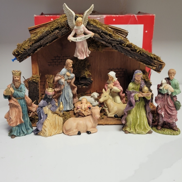 jcpenney Holiday Vintage Nativity Scene 2 Porcelain Piece Set Wood
